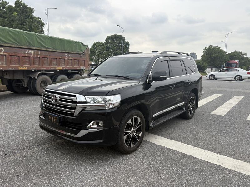 Land Cruiser