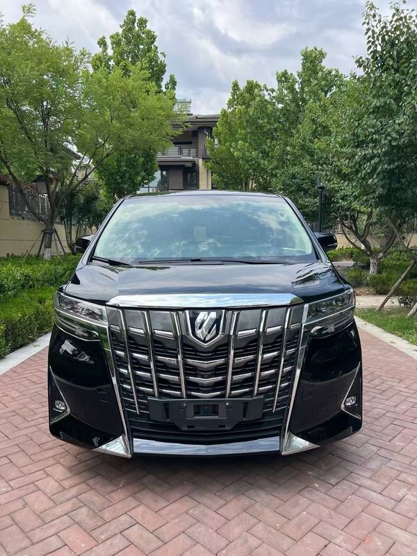 Alphard photo 2