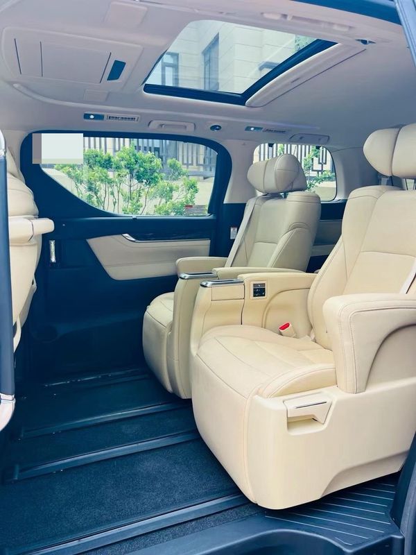 Alphard photo 4