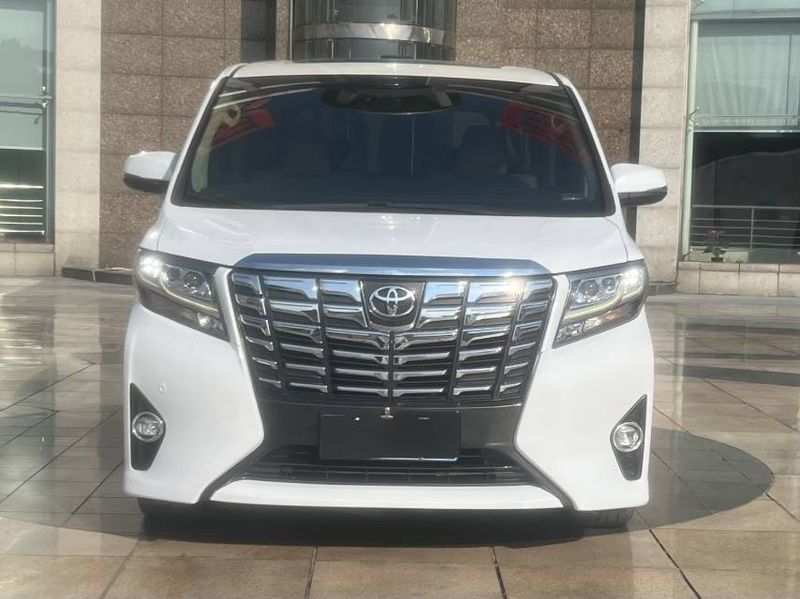 Alphard photo 2
