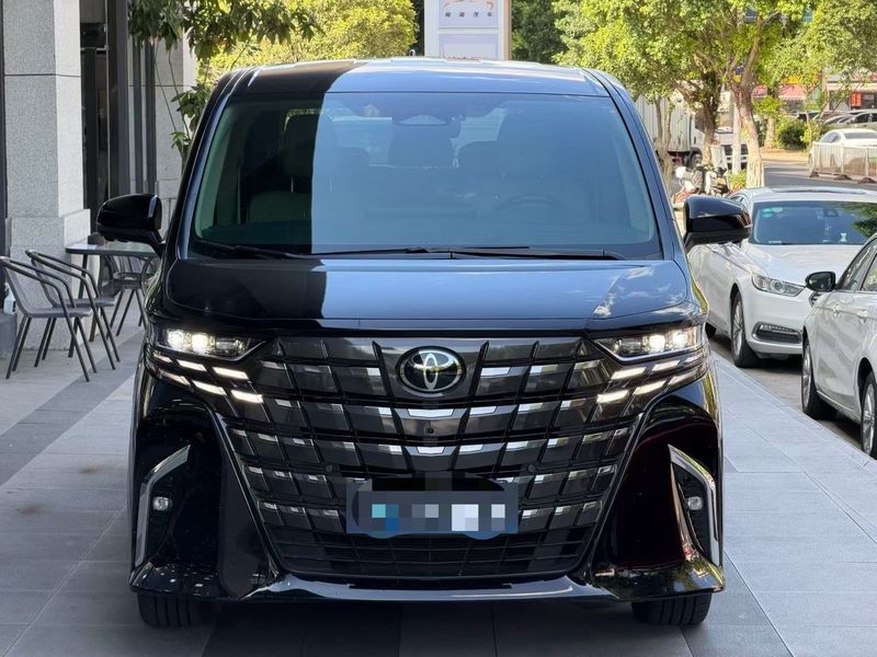 Alphard photo 2