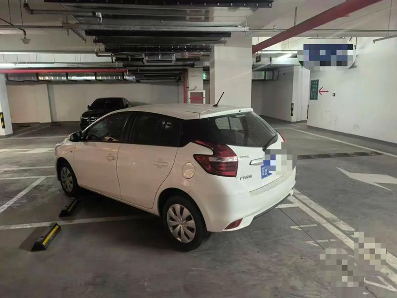 Yaris photo 4