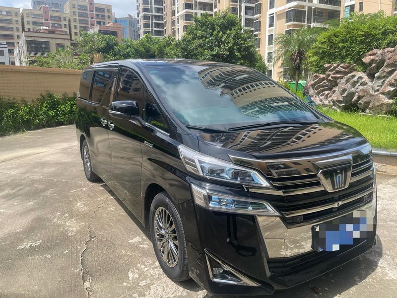Vellfire photo 2