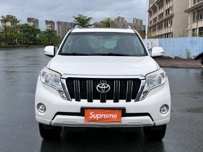 Land Cruiser Prado photo 2