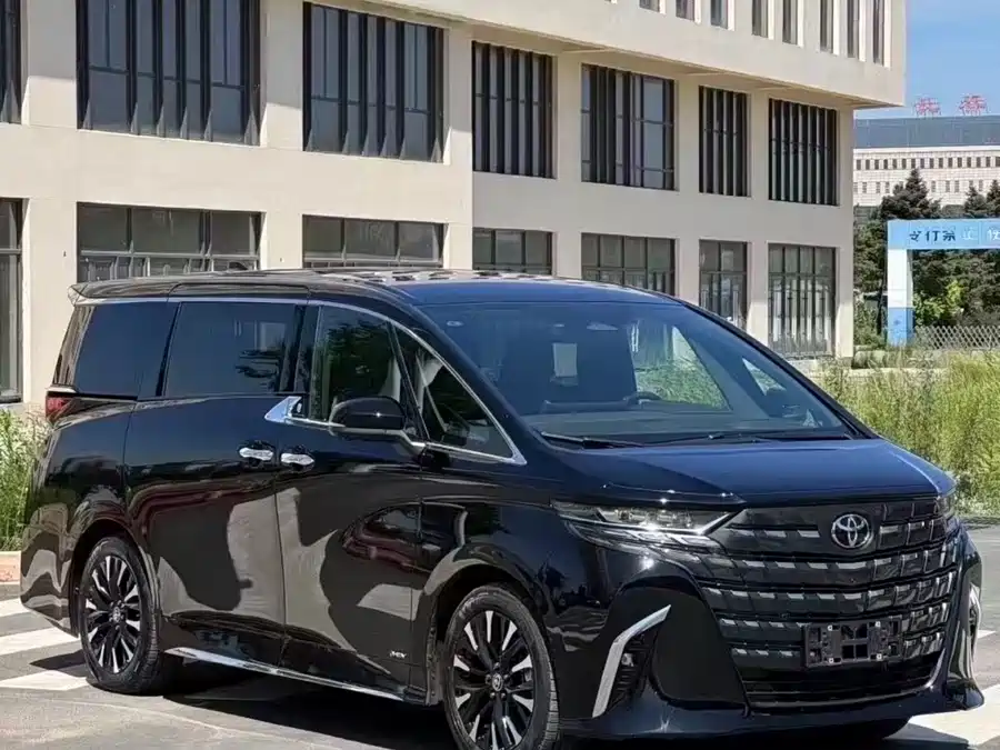 Toyota Alphard photo 4