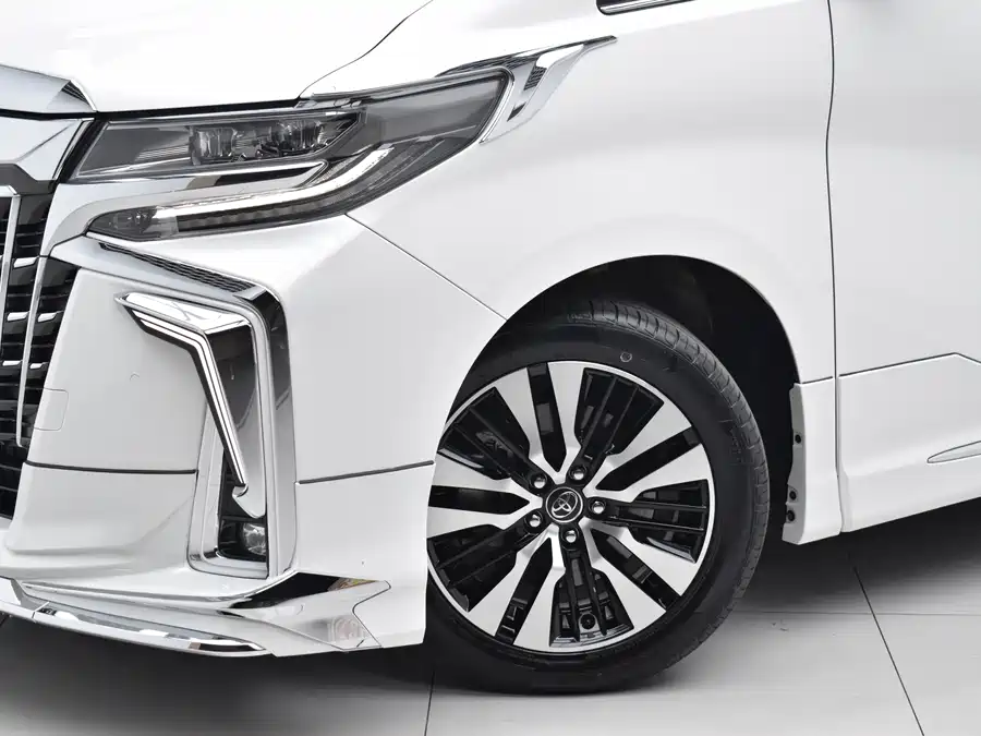 Toyota Alphard photo 20