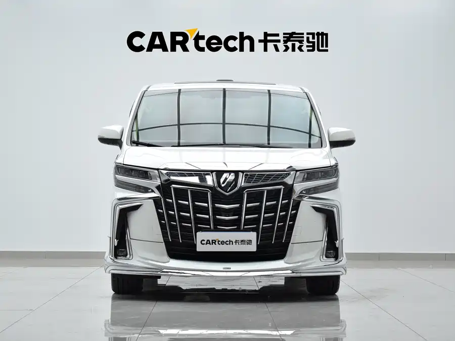 Toyota Alphard photo 3