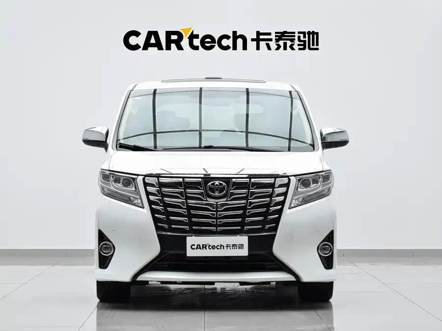 Toyota Alphard photo 2