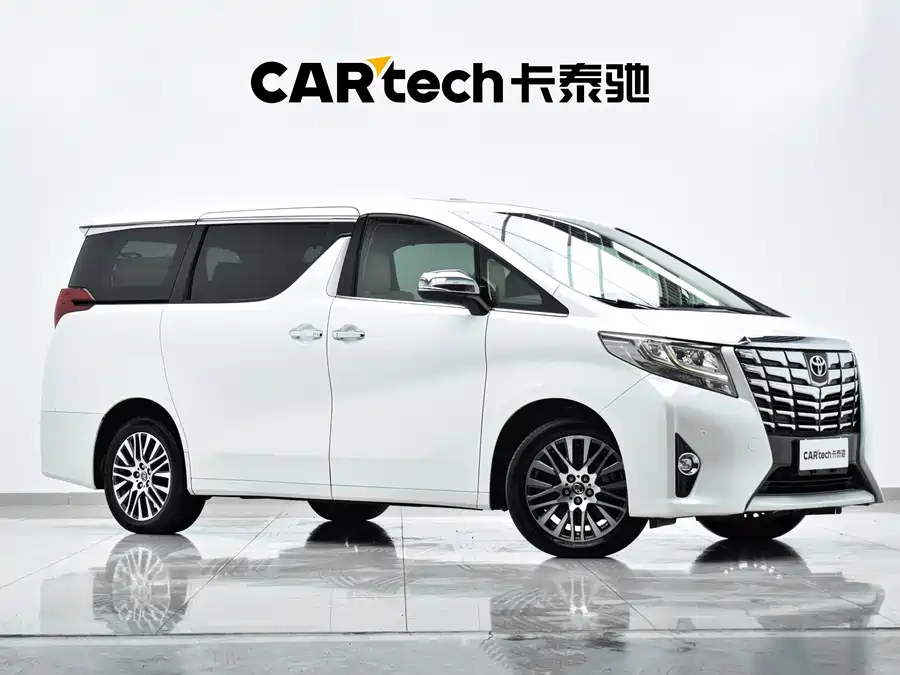 Toyota Alphard photo 3