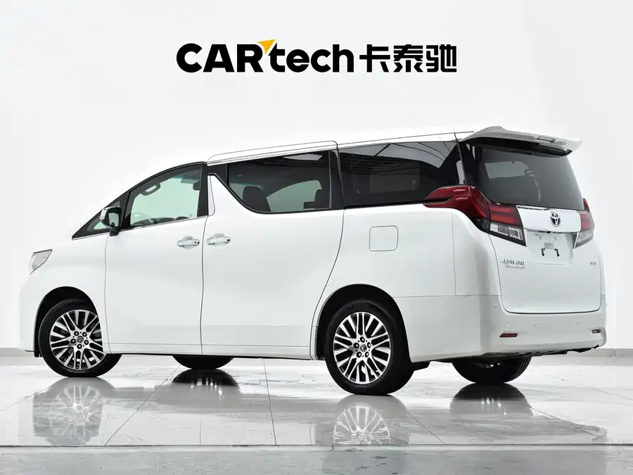 Toyota Alphard photo 24