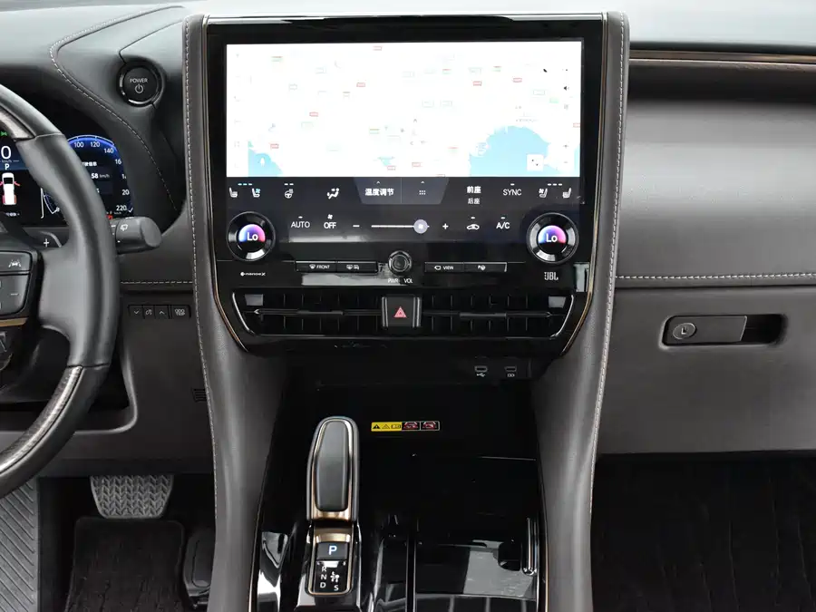 Toyota Alphard photo 15