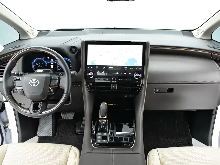 Toyota Alphard photo 8