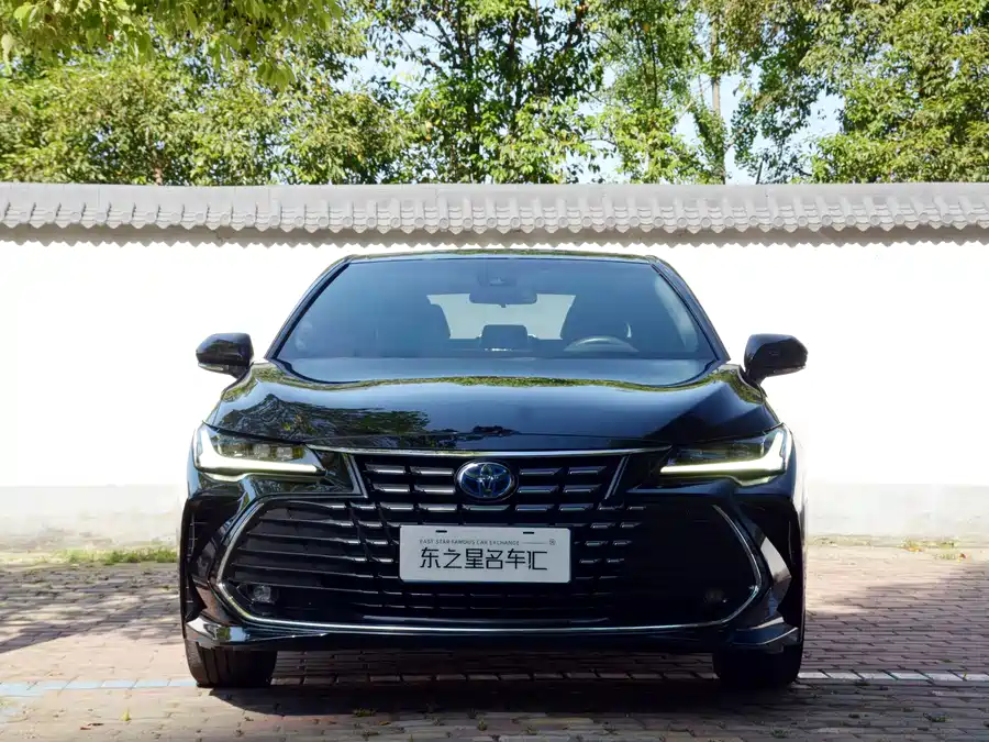Toyota Avalon photo 2
