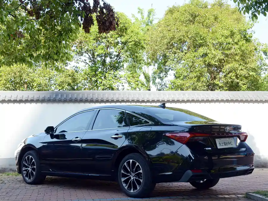 Toyota Avalon photo 8