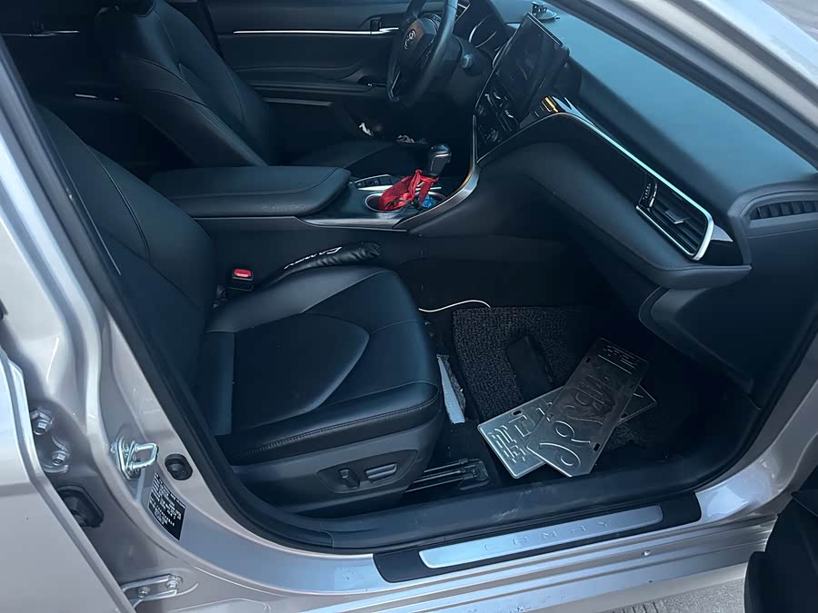 Toyota Camry photo 7