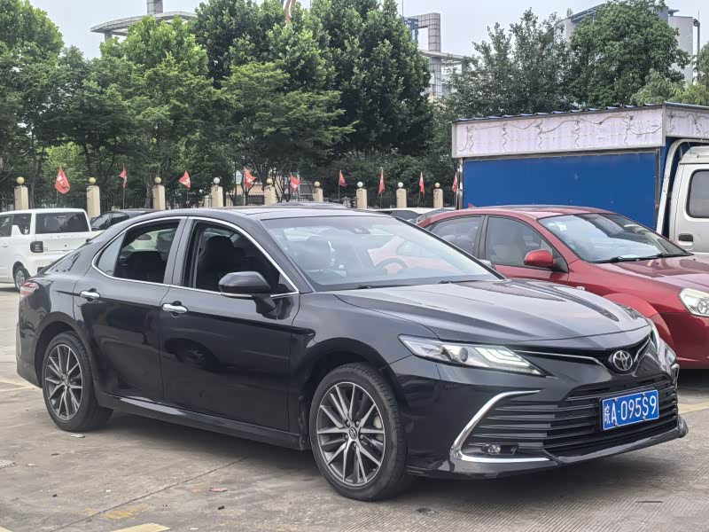 Toyota Camry foto 2