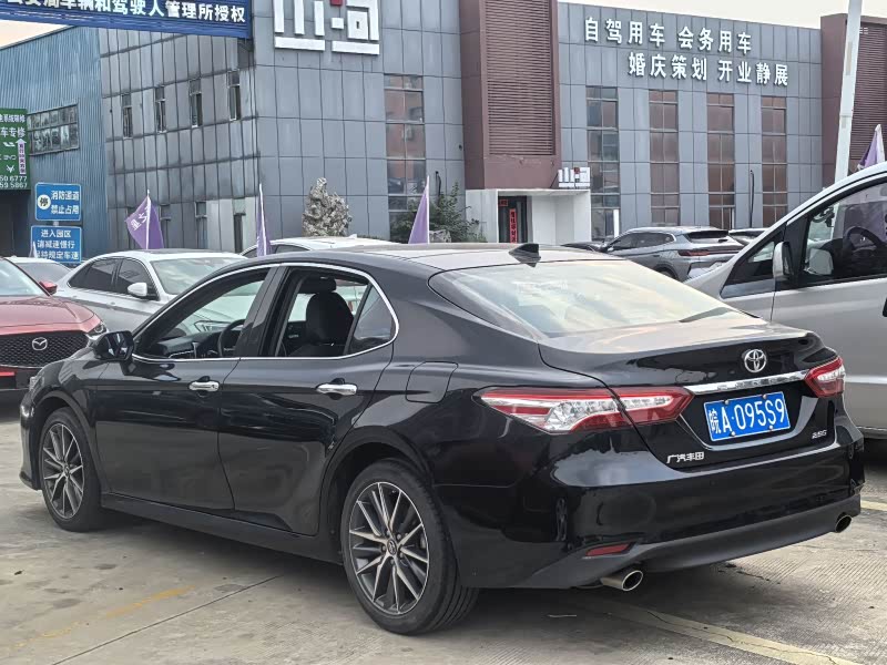 Toyota Camry foto 4