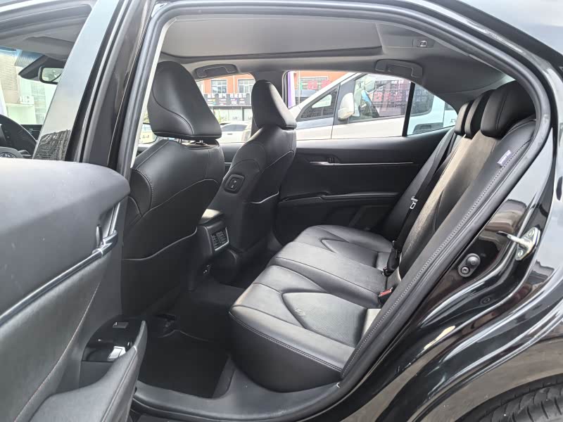 Toyota Camry foto 6