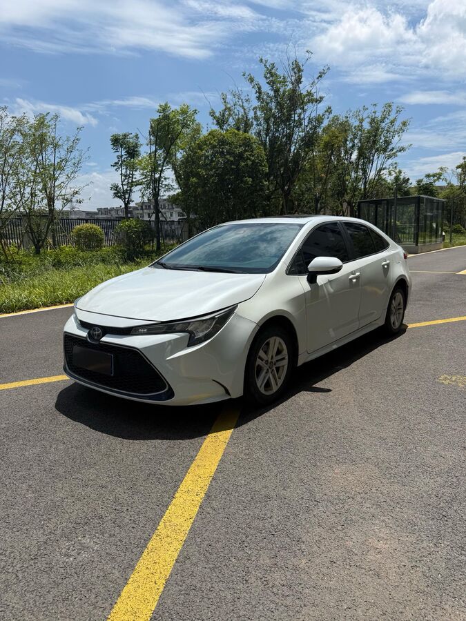 Toyota 2021 Levin Dual Engine 1.8H CVT Luxury Version