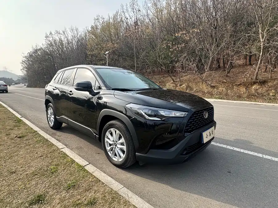 Toyota Corolla Cross photo 3
