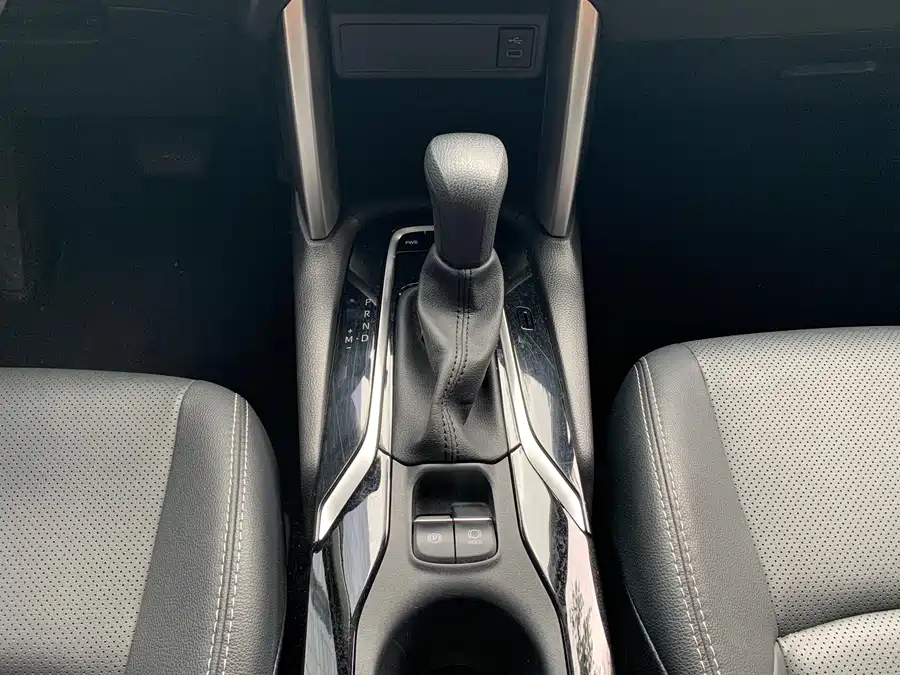 Toyota Frontlander photo 15