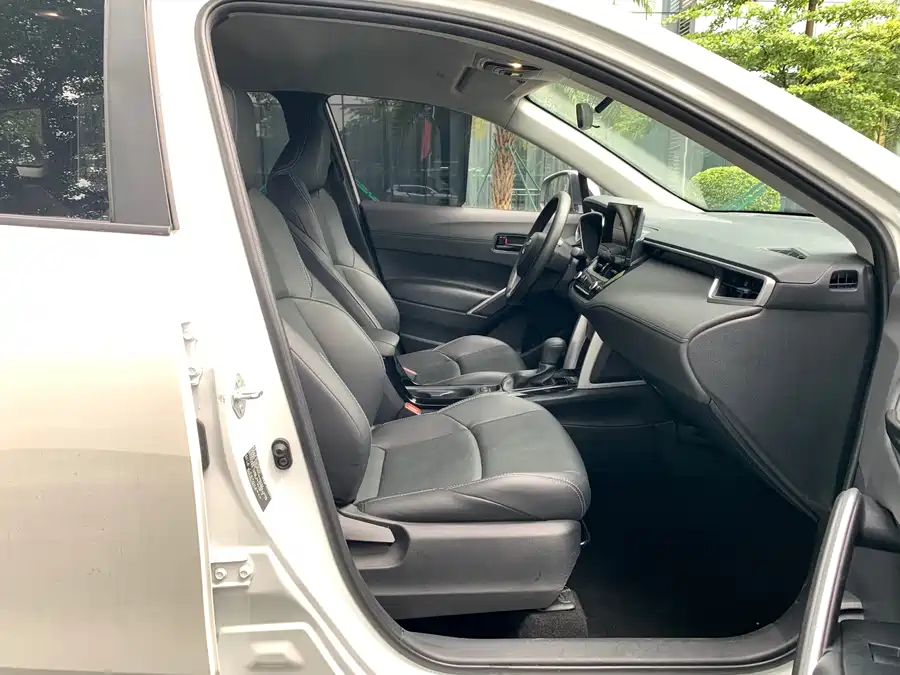 Toyota Frontlander photo 19