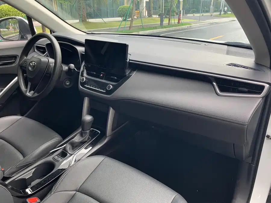 Toyota Frontlander photo 21