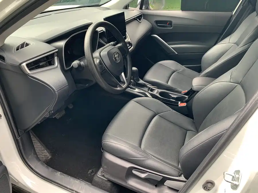 Toyota Frontlander photo 9