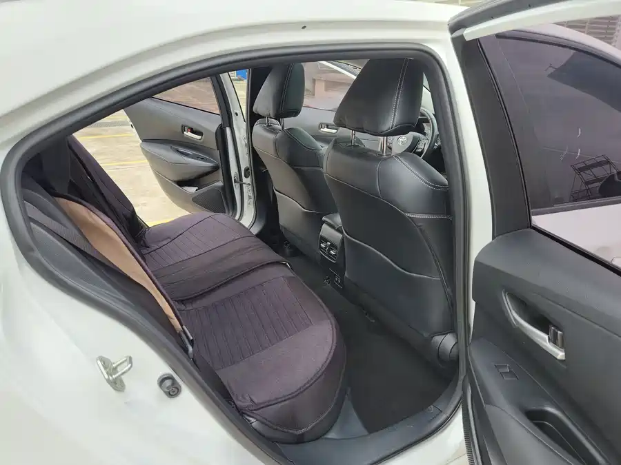 Toyota Corolla 1.2T photo 11