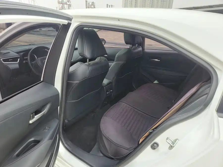 Toyota Corolla 1.2T photo 12