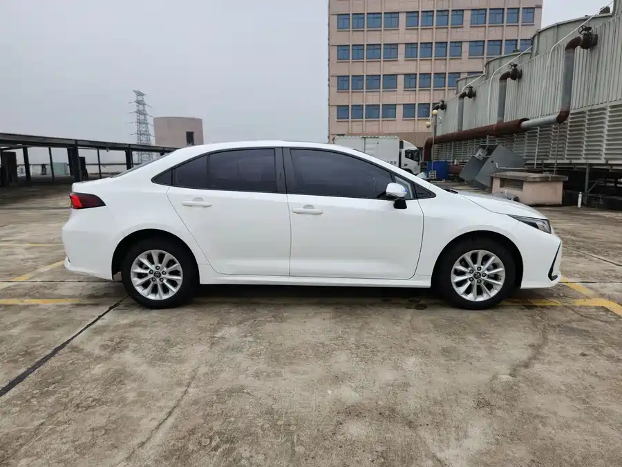 Toyota Corolla 1.2T photo 4