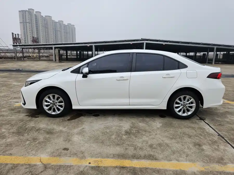 Toyota Corolla 1.2T photo 6