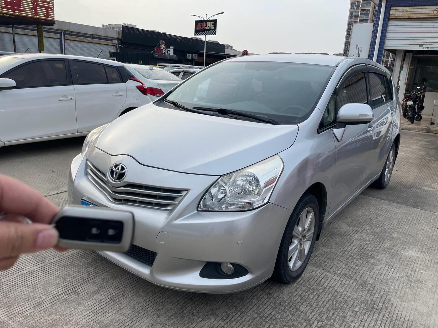 Toyota E'Z 2015 Alivio 1.8 CVT 180E Crossover Version