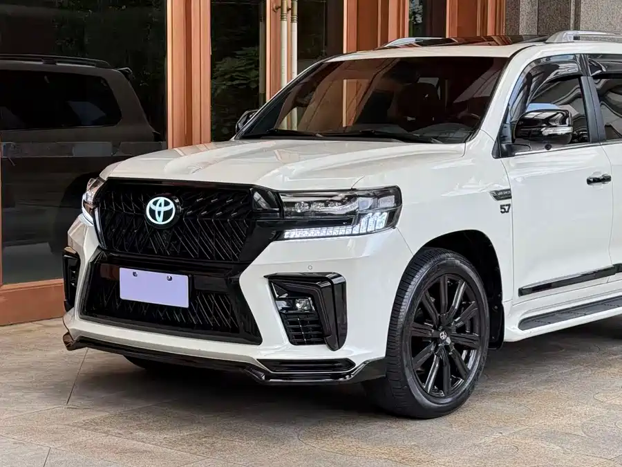 Toyota Land Cruiser photo 4