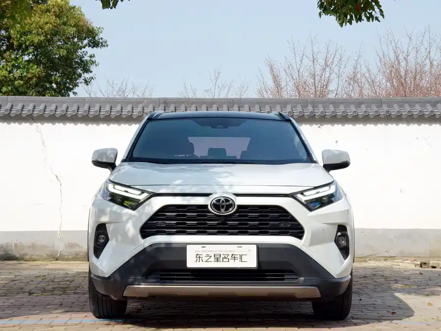عکس Toyota RAV4 شماره 2