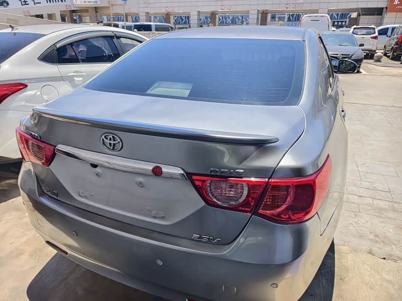 Foto del Toyota Reiz 2