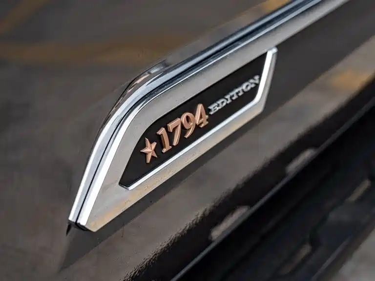 Toyota Sequoia photo 9