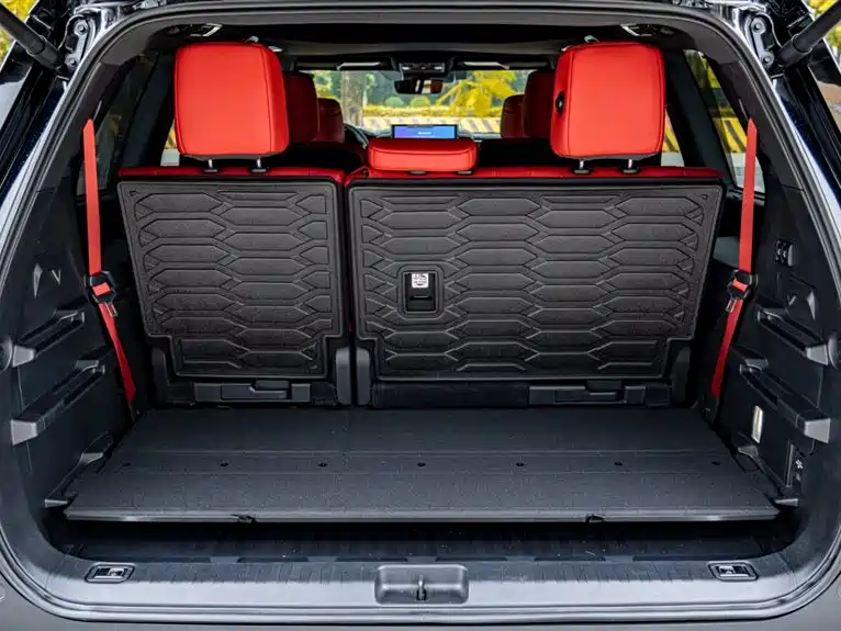Toyota Sequoia photo 10