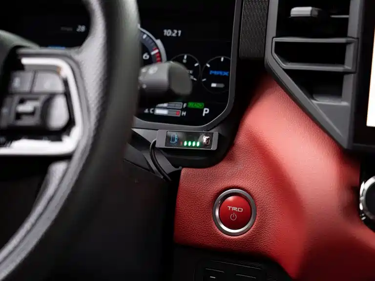 Toyota Sequoia photo 13