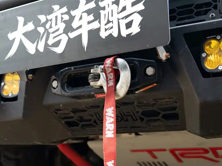 Toyota Sequoia photo 6
