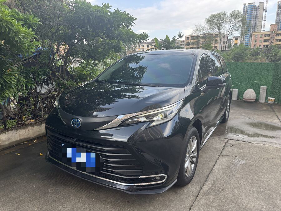 Toyota 2024 Sienna 2.5 CVT Comfort Version