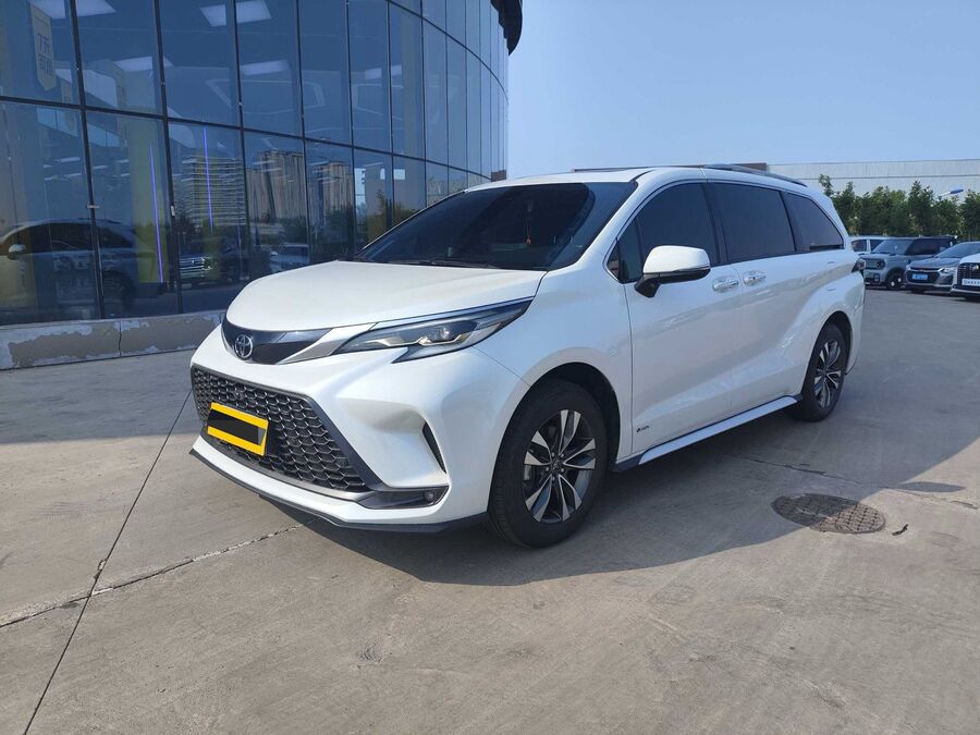 Toyota 2024 Granvia HYBRID 2.5 CVT Luxury Edition