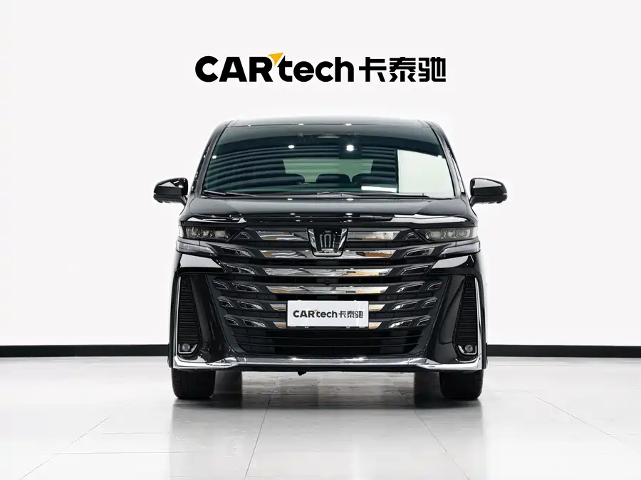 Toyota Vellfire photo 2