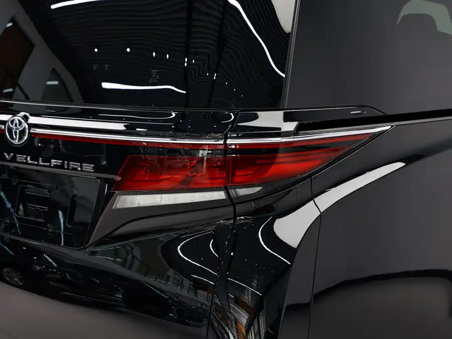 Toyota Vellfire photo 22