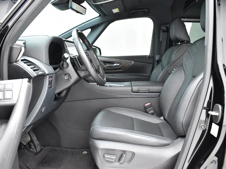 Toyota Vellfire photo 6