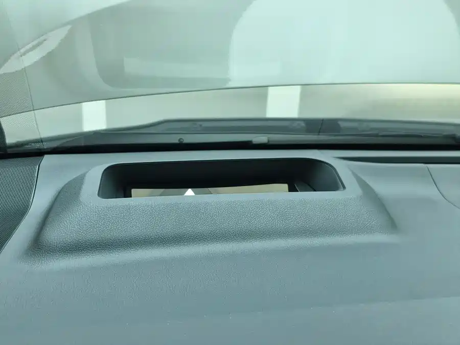 Toyota Vellfire photo 13