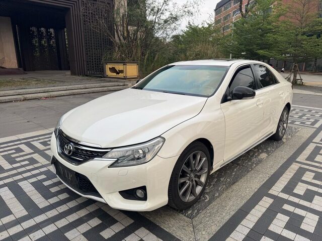 Toyota Reiz