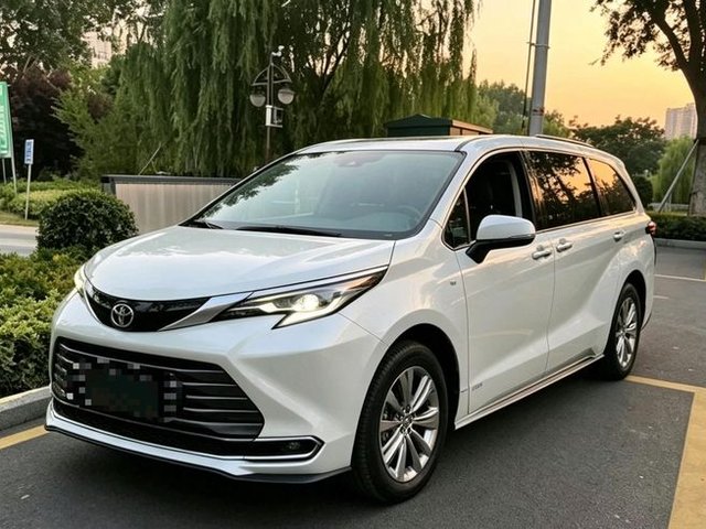 Toyota Toyota Sienna — available for export to Saudi Arabia